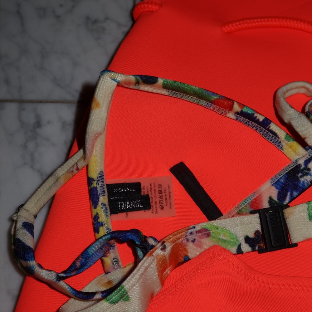 Triangl Bikini (Bag Included!) - Picture 4 of 4